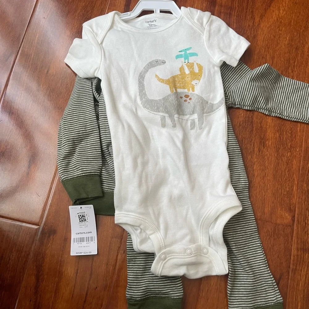 Carter’s 12 months Baby boy 3 pieces set - Picture 2 of 8
